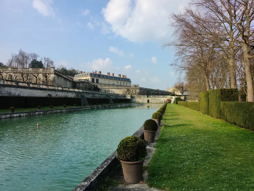 Bassin et allées du parc de Saint-Cloud
