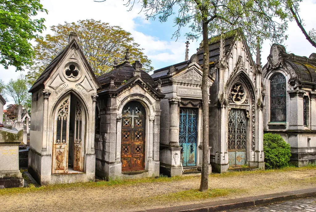 Chapelles anciennes du cimetière du Père-Lachaise